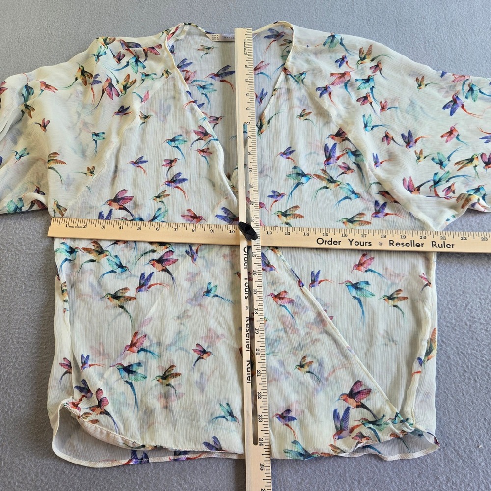 Zara Trafaluc Hummingbird Print Wrap Blouse Womens Medium Cream V-Neck Surplice - Picture 8 of 8
